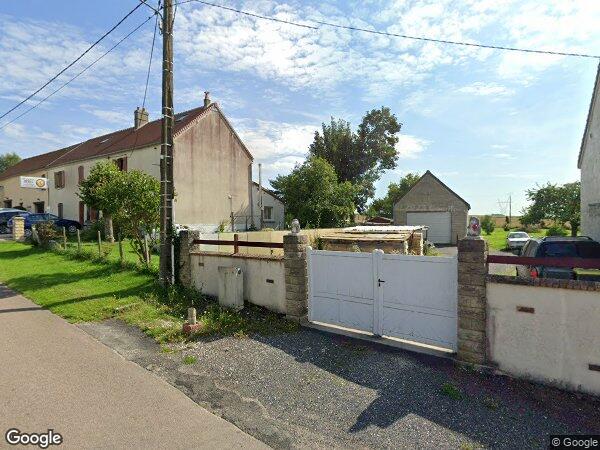 UNE MAISON D'HABITATION