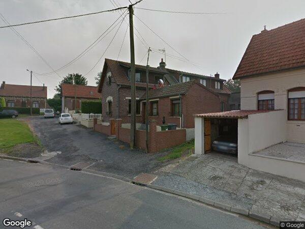 UNE MAISON À USAGE D’HABITATION