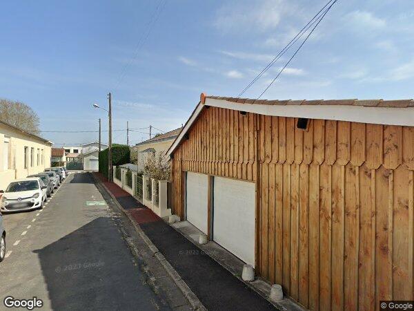 UNE MAISON D'HABITATION