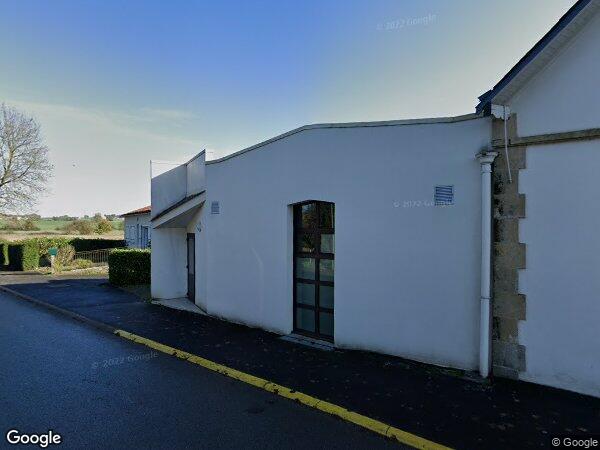 UN BÂTIMENT À USAGE INDUSTRIEL