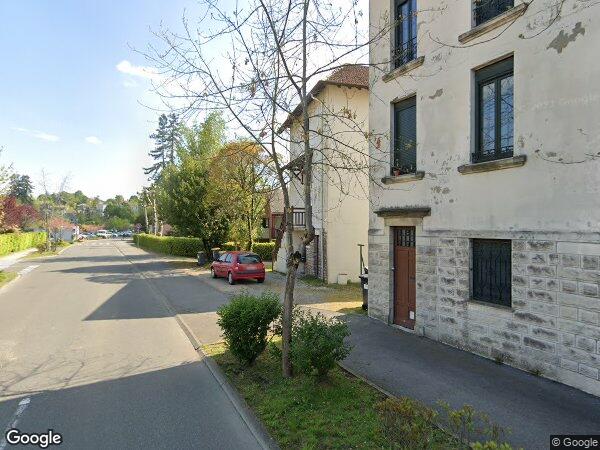 UNE MAISON D'HABITATION