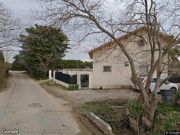 UN APPARTEMENT DE TYPE 1 ET UN PARKING EXTERIEUR