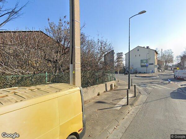 UNE MAISON A USAGE D'HABITATION ET UNE CHAUFFERIE