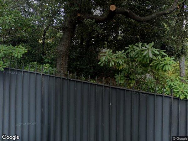 UN EMPLACEMENT DE PARKING