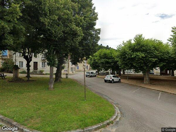 DEUX  BÂTIMENTS À USAGE D'HABITATION ET UN BÂTIMENT D'EXPLOITATION