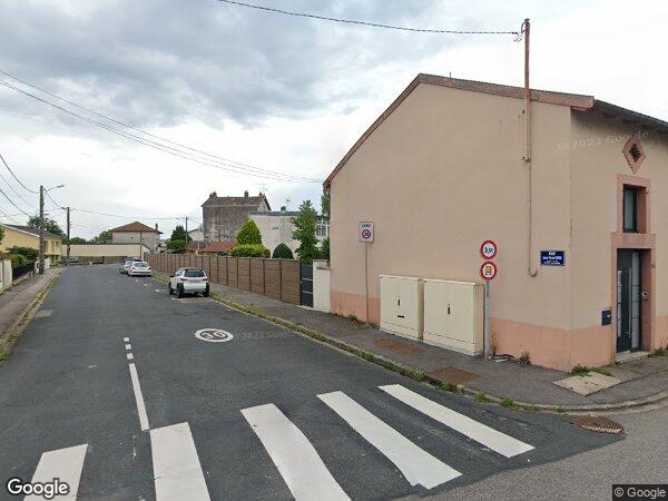 UN APPARTEMENT AVEC TRAVAUX EN COURS