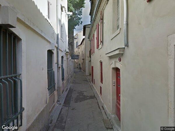 UN LOCAL A USAGE D'HABITATION AVEC MEZZANINE