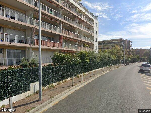 UN APPARTEMENT ET UNE CAVE