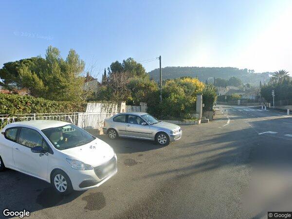 UN ENSEMBLE IMMOBILIER