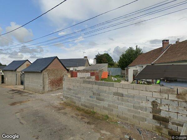 UNE MAISON À USAGE D'HABITATION