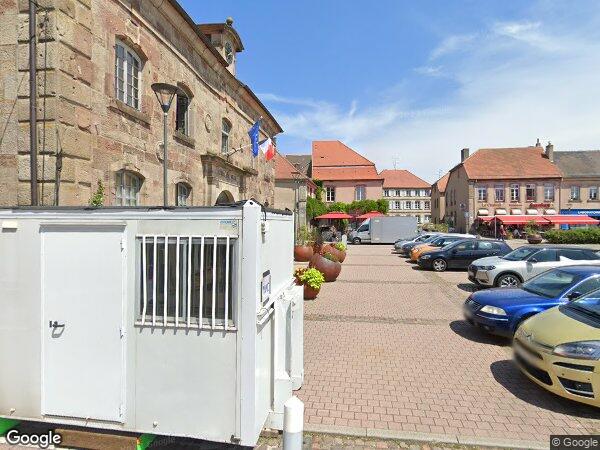 UNE MAISON D'HABITATION