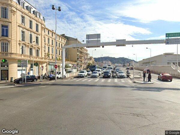 UN APPARTEMENT AVEC CAVE ET PARKING