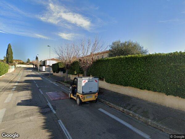 UNE MAISON D’HABITATION AVEC JARDIN 