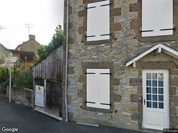 UNE MAISON D'HABITATION