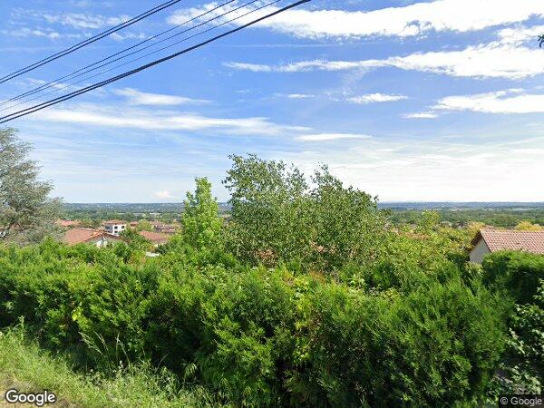 UNE MAISON À USAGE D’HABITATION