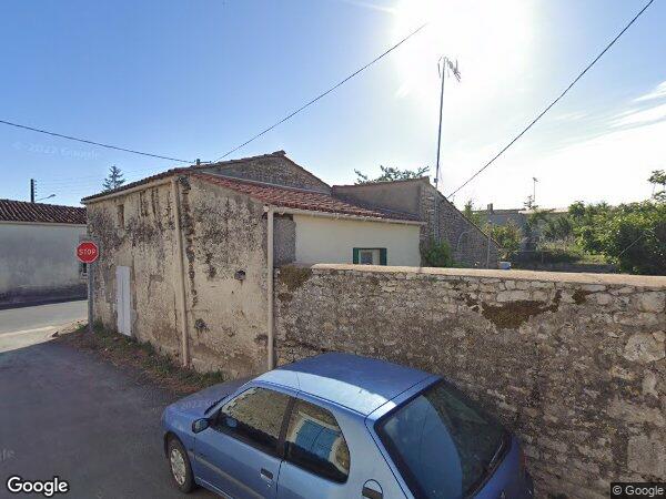 UNE PROPRIÉTÉ BÂTIE