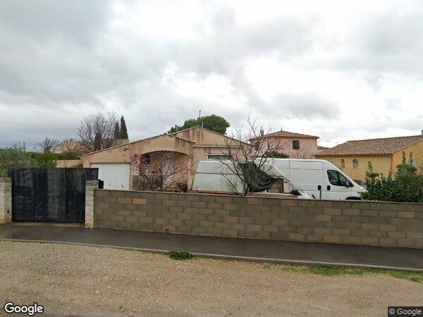 UNE MAISON À USAGE D'HABITATION ET AGRICOLE