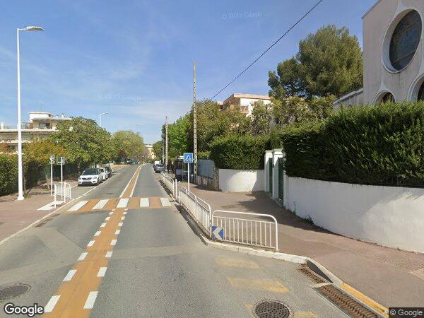 UNE MAISON À USAGE D’HABITATION