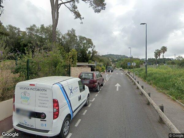UN APPARTEMENT ET DEUX DOUBLES PARKINGS