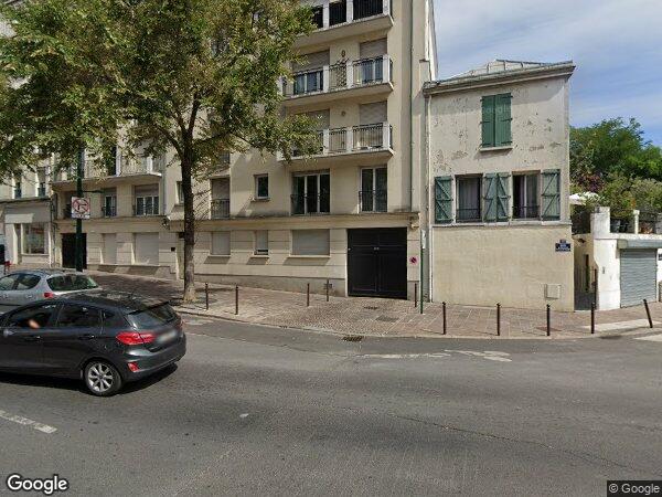 UN APPARTEMENT ET UN STUDIO