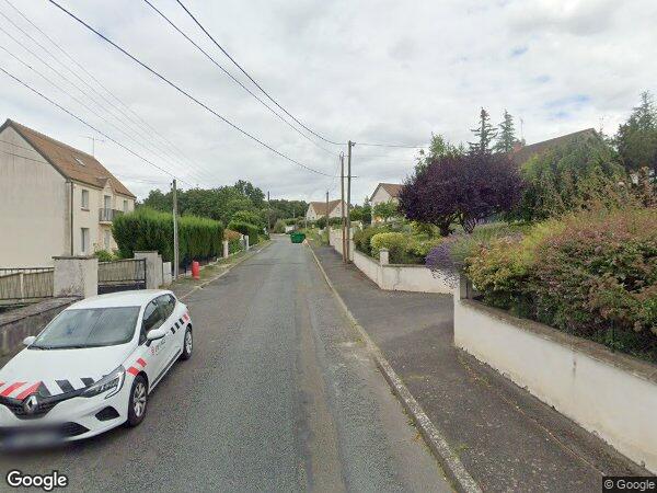 UNE MAISON À USAGE D'HABITATION