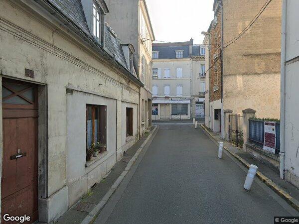 UNE MAISON D'HABITATION