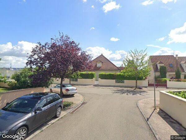 UN TERRAIN À BÂTIR