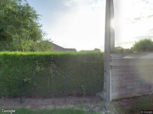 UNE MAISON D'HABITATION