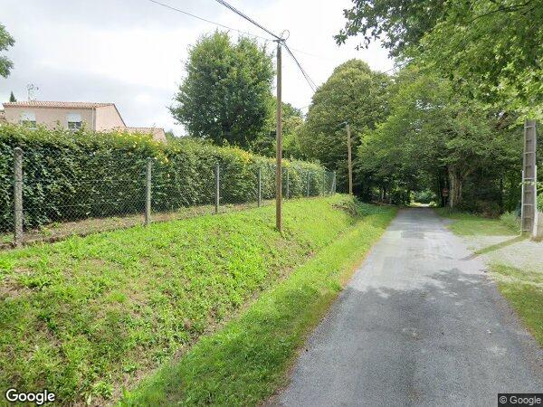 UNE MAISON À USAGE D'HABITATION