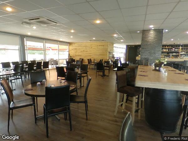 UN APPARTEMENT DE TYPE F5, UNE CAVE ET UN GARAGE