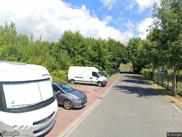 UNE VILLA DÉNOMMÉE 52 ET N EMPLACEMENT DE STATIONNEMENT