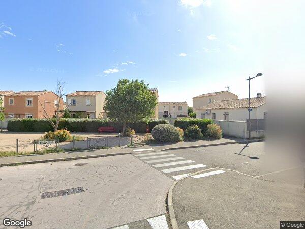 UNE MAISON D'HABITATION