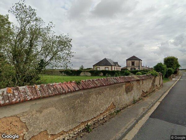 UNE MAISON À USAGE D'HABITATION