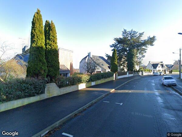 UNE MAISON D'HABITATION