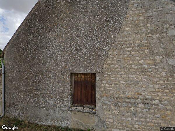 UNE MAISON D'HABITATION