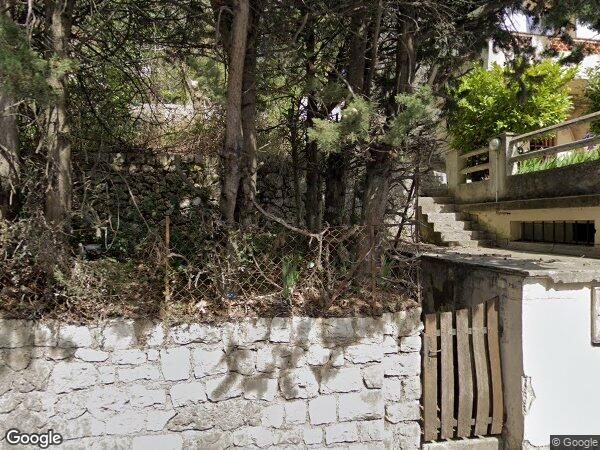 UN APPARTEMENT DE 2 PIÈCES ET UN BOX-CAVE