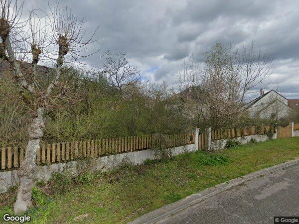 UNE MAISON INDIVIDUELLE À USAGE D'HABITATION