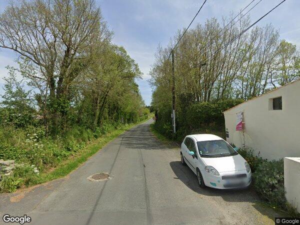 UNE MAISON PRINCIPALE