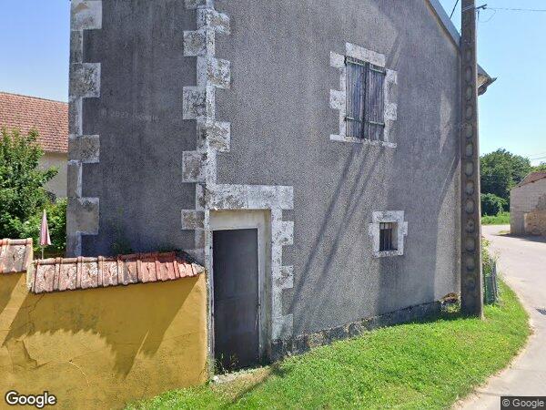 UNE MAISON D'HABITATION