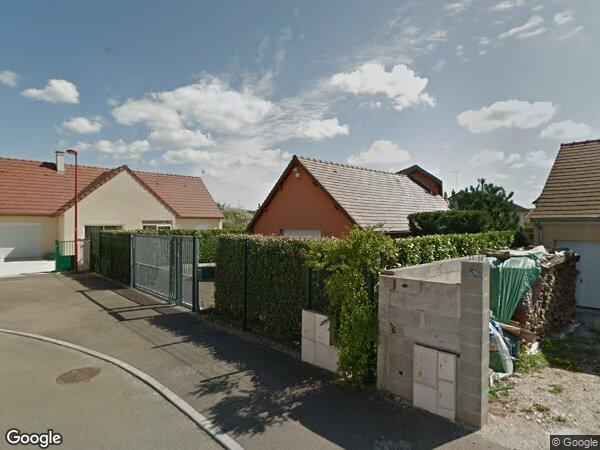 UNE MAISON DE PLAIN-PIED À USAGE D'HABITATION