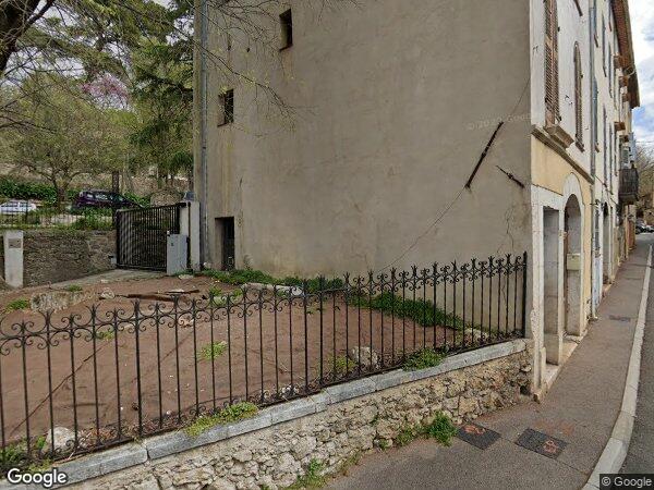 DES PARCELLES DE TERRE NON BÂTIES