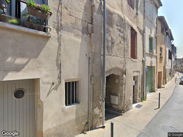 UNE MAISON D'HABITATION