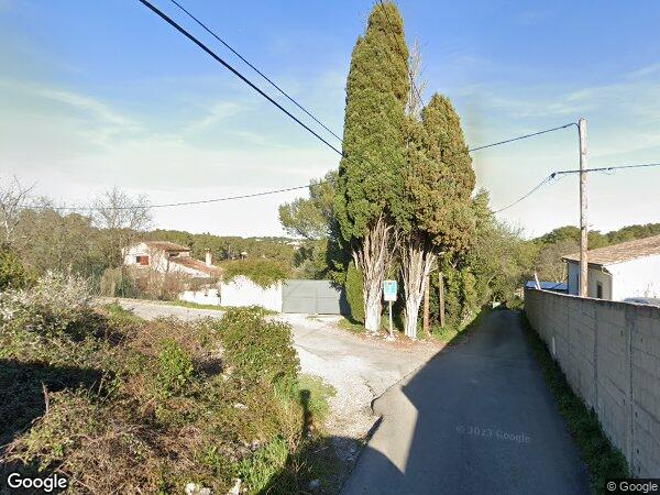 UNE MAISON À USAGE D'HABITATION