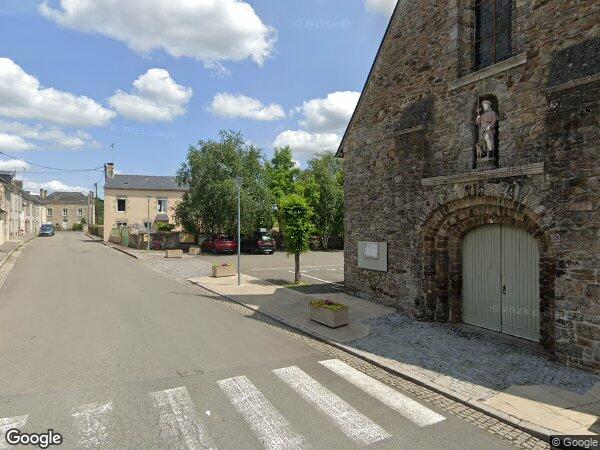 UNE MAISON DE CAMPAGNE