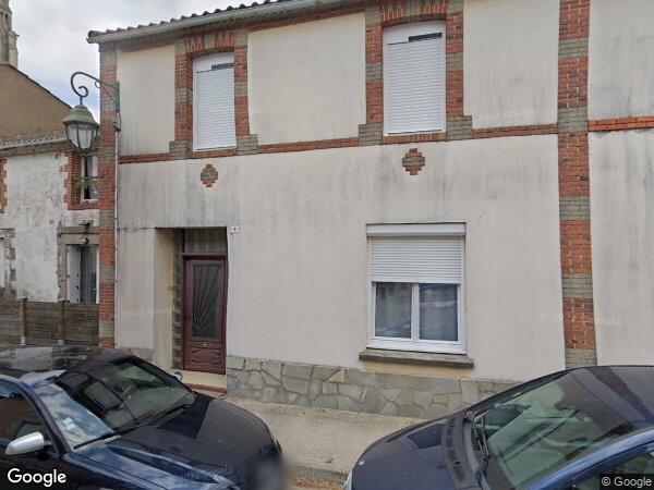 UNE MAISON D'HABITATION