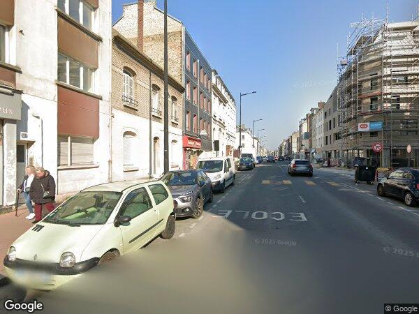 UN APPARTEMENT DE TYPE DUPLEX