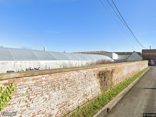 UNE MAISON À USAGE D'HABITATION