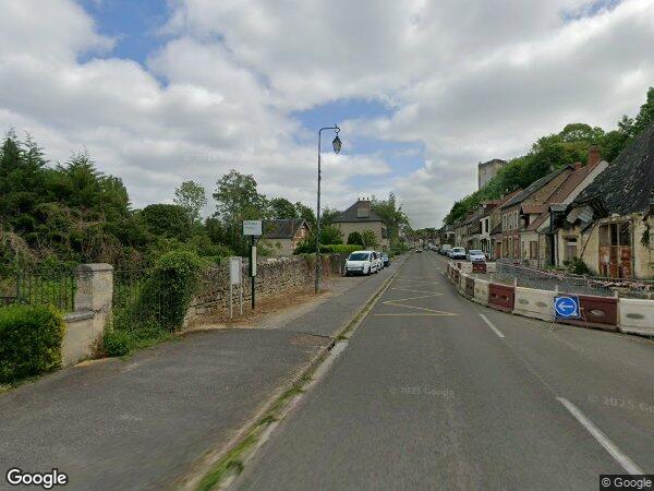 UN IMMEUBLE À USAGE D'HABITATION