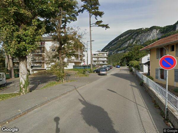 UN APPARTEMENT ET UN PARKING