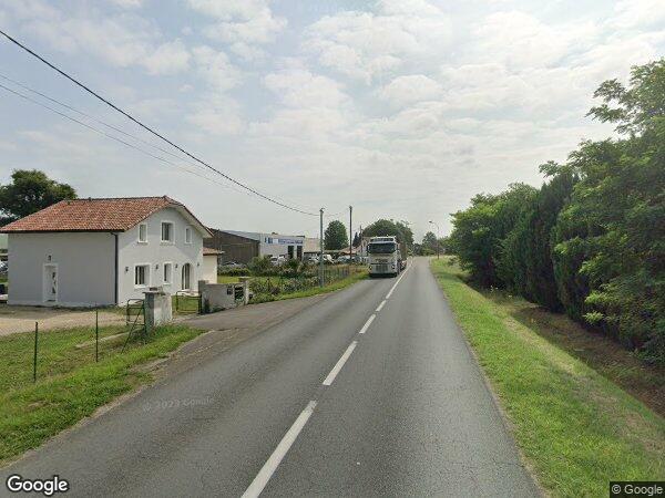 UNE MAISON À USAGE D'HABITATION